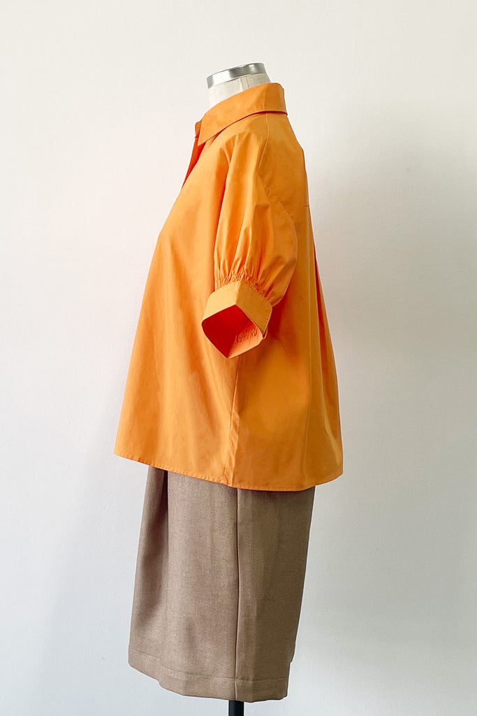 SMOCKING SHORT SLEEVES SHIRT IN BURNT ORANGE