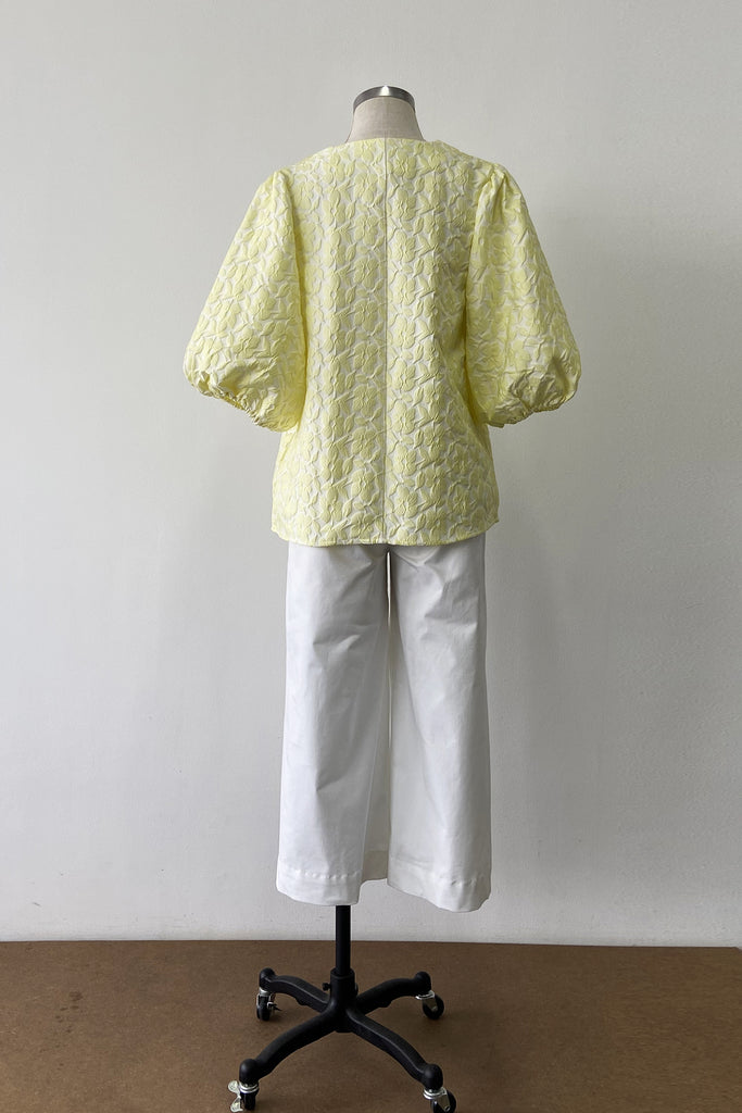 PUFFY BROCADE TOP IN YELLOW